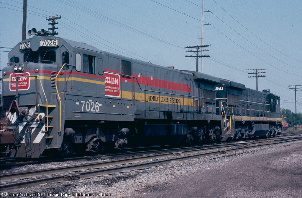 Seaboard Coast Line (Seaboard System) U36C 2128 and Seaboard System